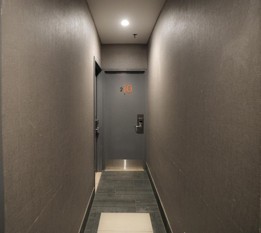 Midtown West Hotel New York Exterior photo